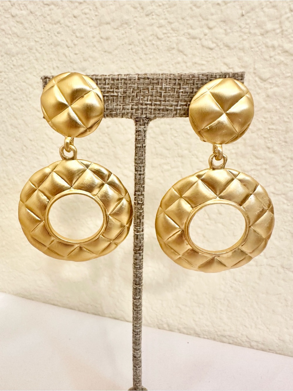 90s Vintage Gold Quilted Hoop Drop Earrings - High Quality